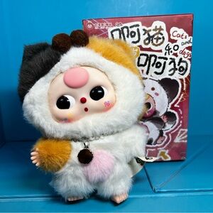 Cureplaneta - Baby Three - Cats and Dogs Vinyl Plush - Calico